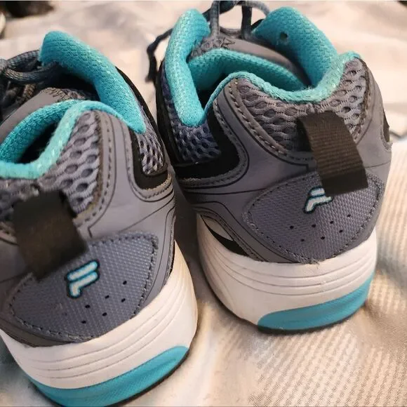 Fila Women's Sneahets, Size 7. Like new - Picture 9 of 9